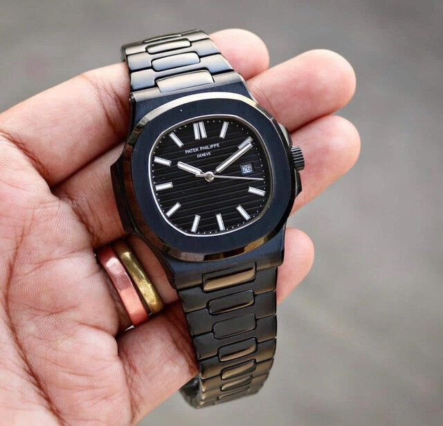 PP  - Geneve Nautilus Black Series