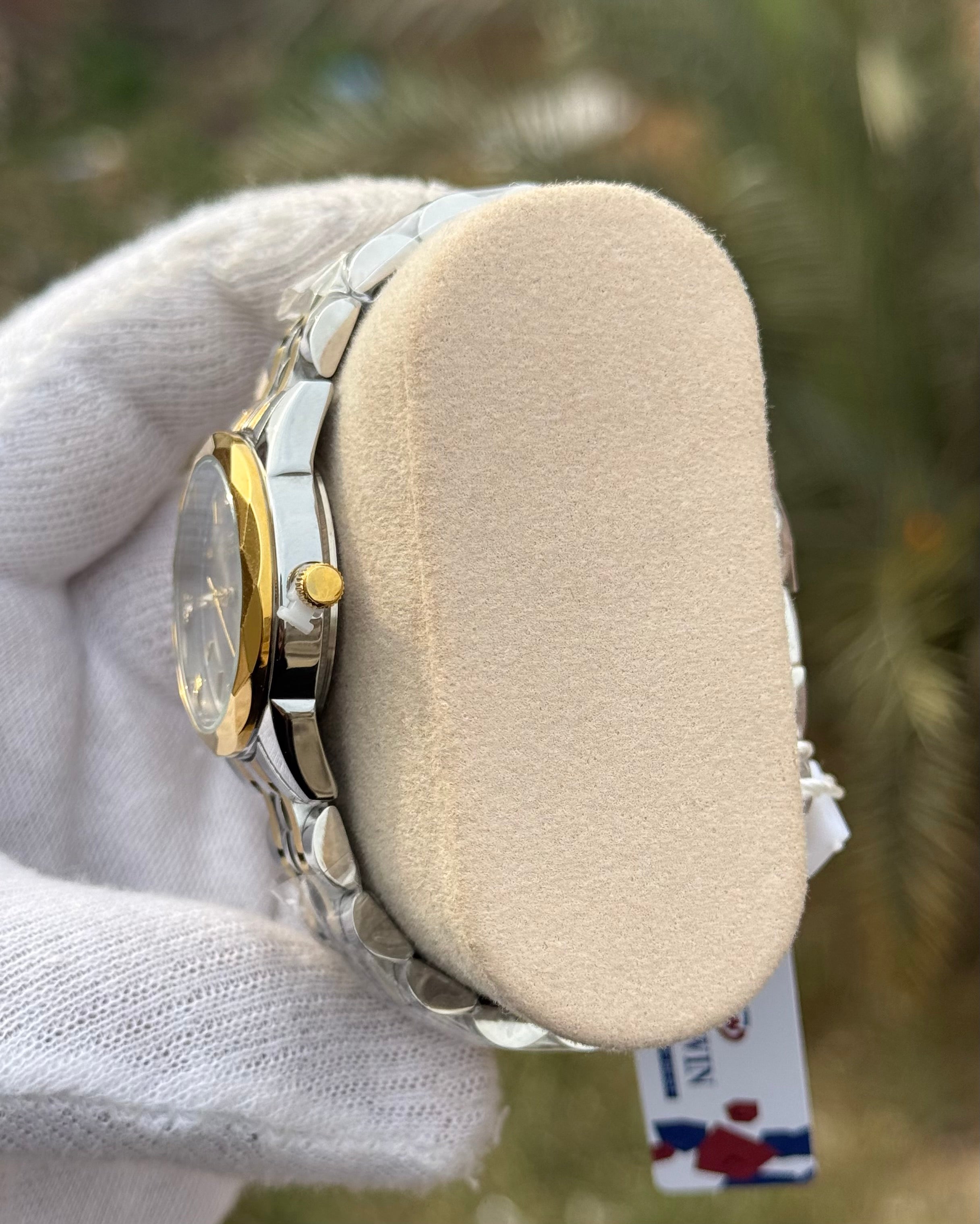 Bestwin DayDate- Premium Ladies Metal Chain Watch - Luxury Edition