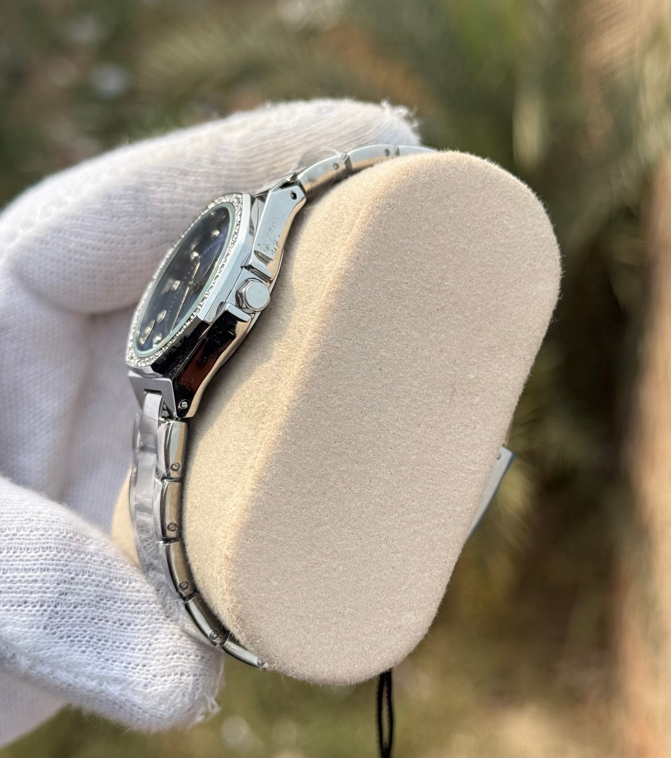 DL Luxury Edition - Royal Blue & Silver Diamond Watch