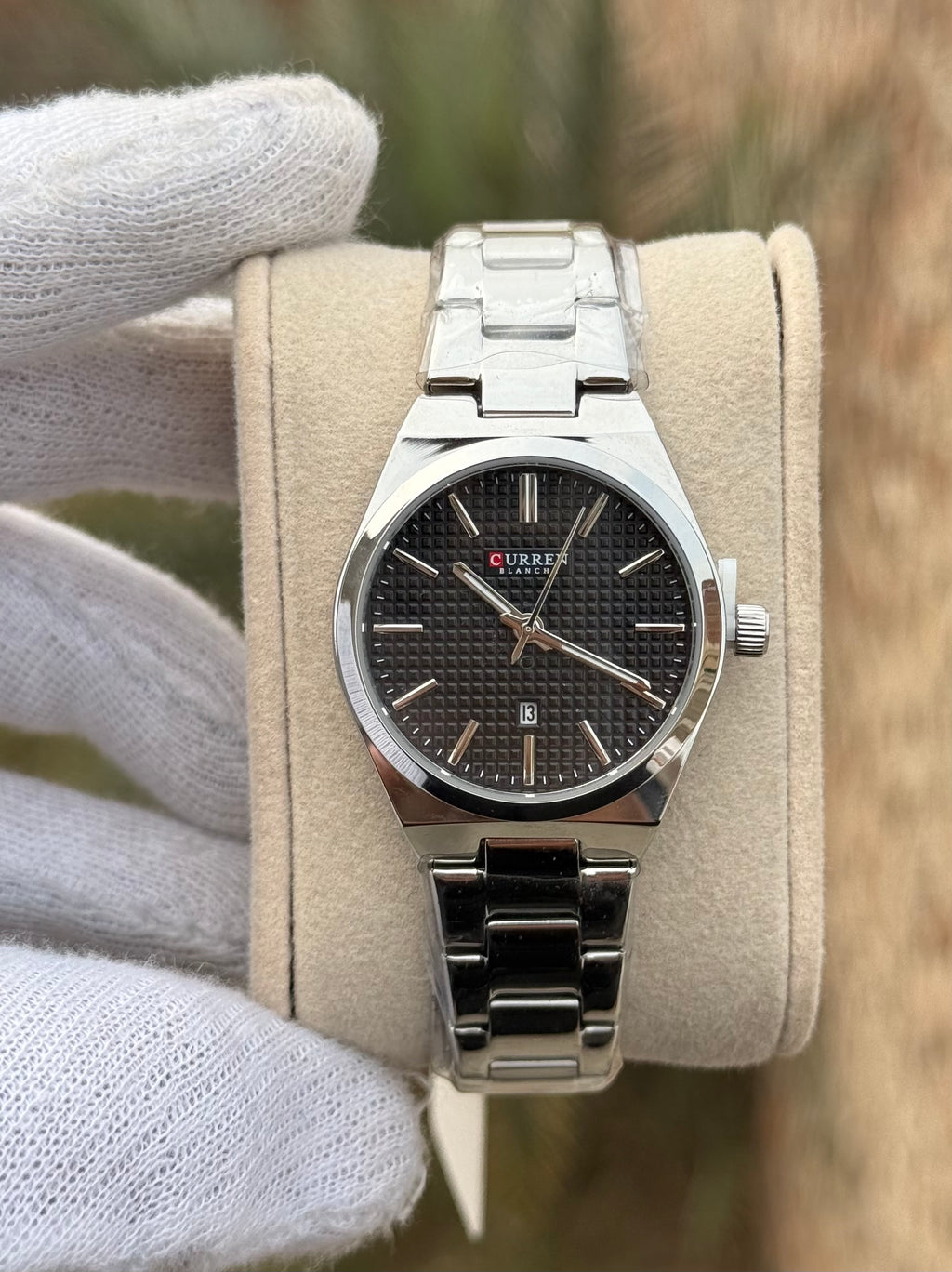 Curren Blanche - Minimalist Black Textured Dial